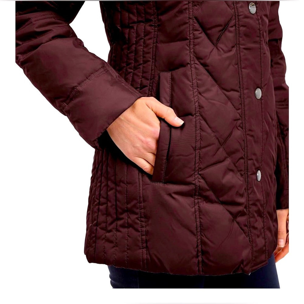 LONDON FOG Women's Diamond Quilted Down Coat. Color: Burgundy. Size: Small. - Picture 7 of 12